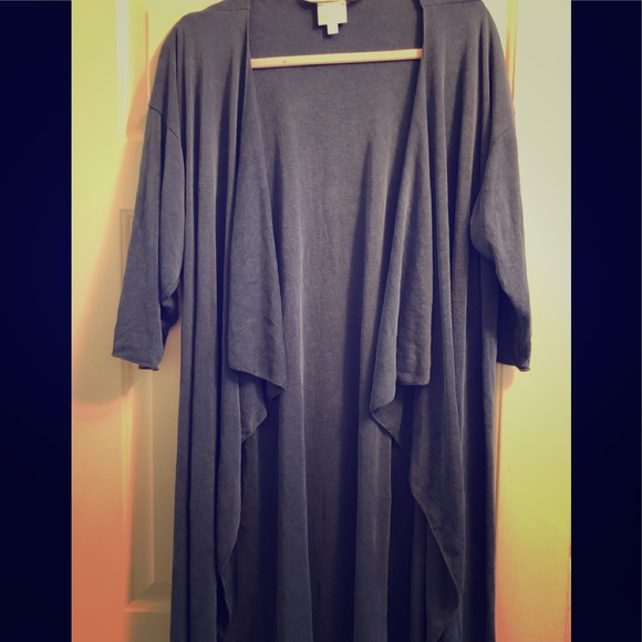 LuLaRoe Medium Shirley - Picture 1 of 3